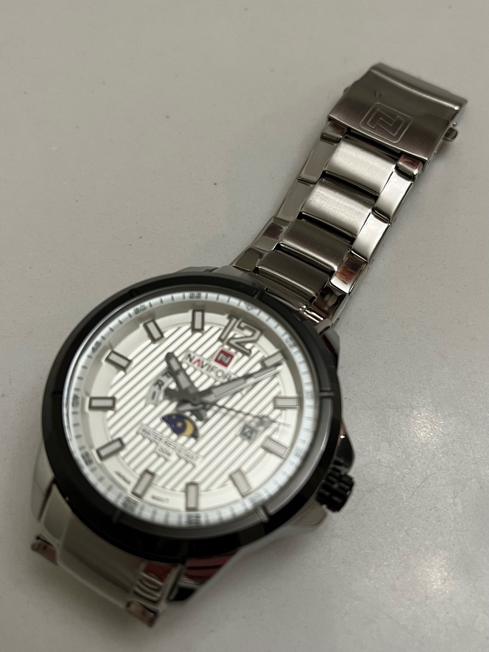 NAVIFORCE Men's Silver Stainless Steel Bracelet Watch with White Dial